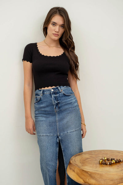 Scallop Edge Top - Black